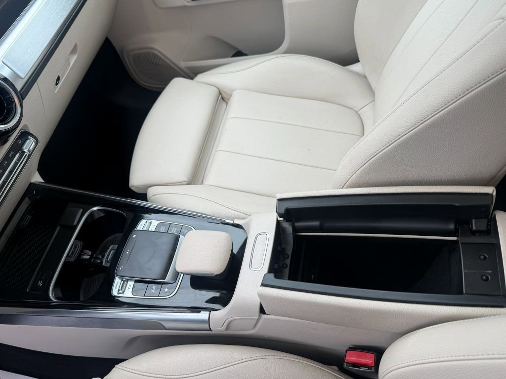 Used 2020 Mercedes-Benz GLB 250 4MATIC image 12