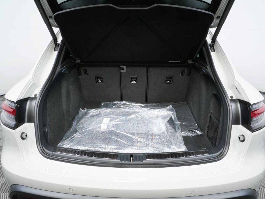 New 2026 Porsche Macan S AWD/4WD image 27