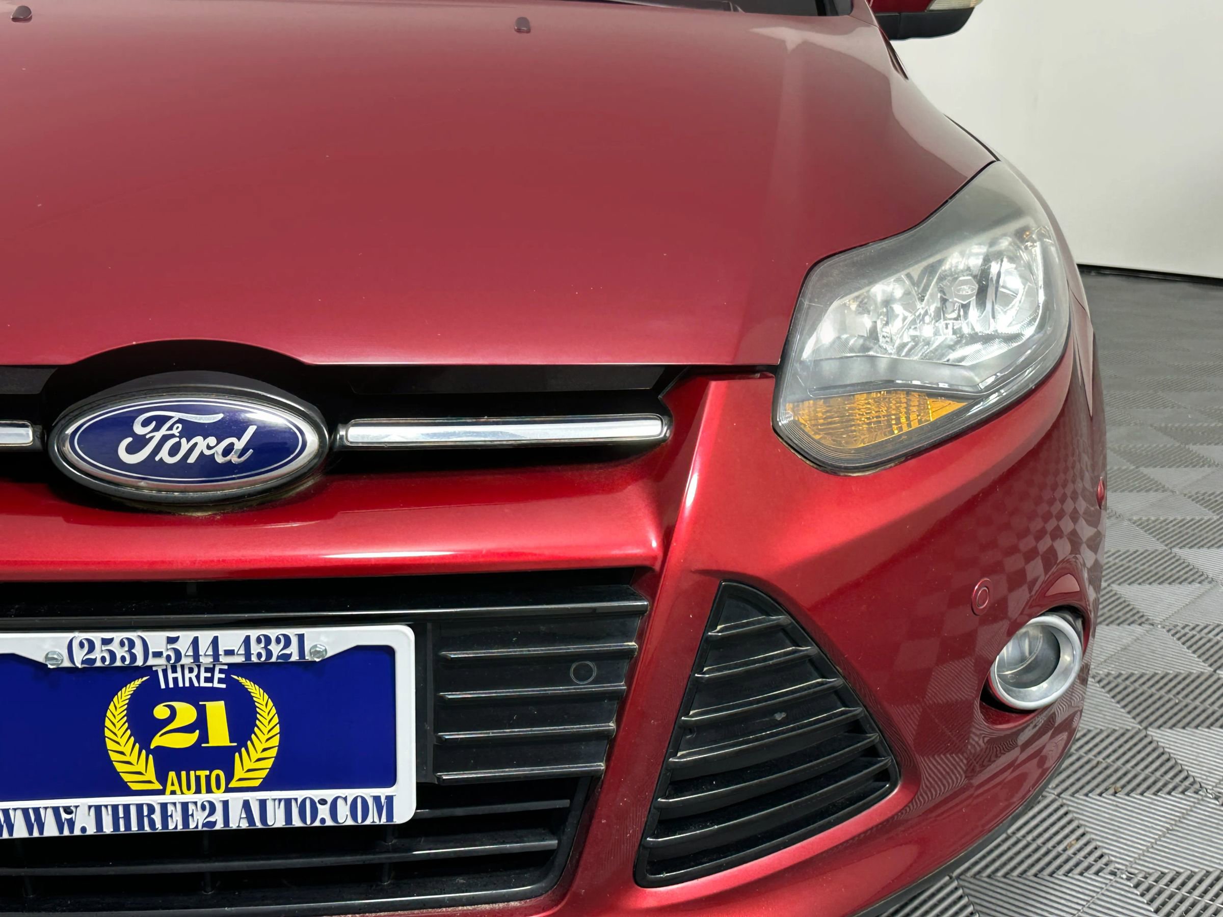 Used 2013 Ford Focus Titanium FWD image 5