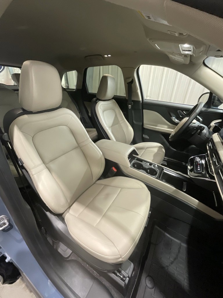 Used 2025 Lincoln Corsair FWD w/ Equipment Group 101A image 13