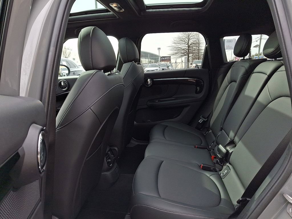 Used 2022 MINI Cooper Countryman S w/ Premium Package image 17