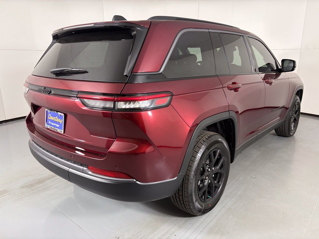 New 2026 Jeep Grand Cherokee Altitude AWD/4WD image 8