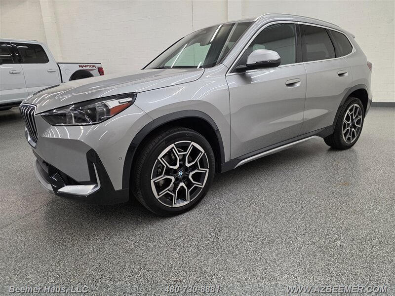 Used 2023 BMW X1 xDrive28i w/ Convenience Package AWD/4WD image 2