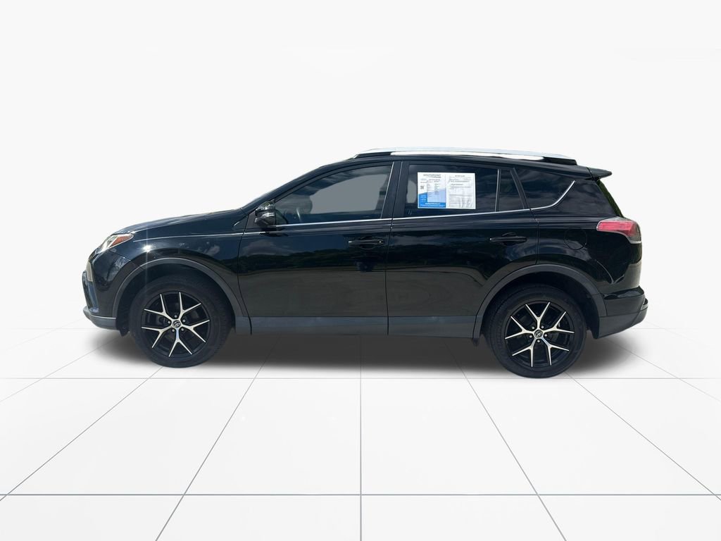 Used 2016 Toyota RAV4 SE FWD image 5