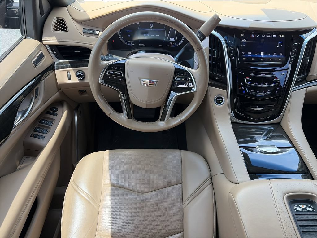 Used 2019 Cadillac Escalade Platinum AWD/4WD image 18