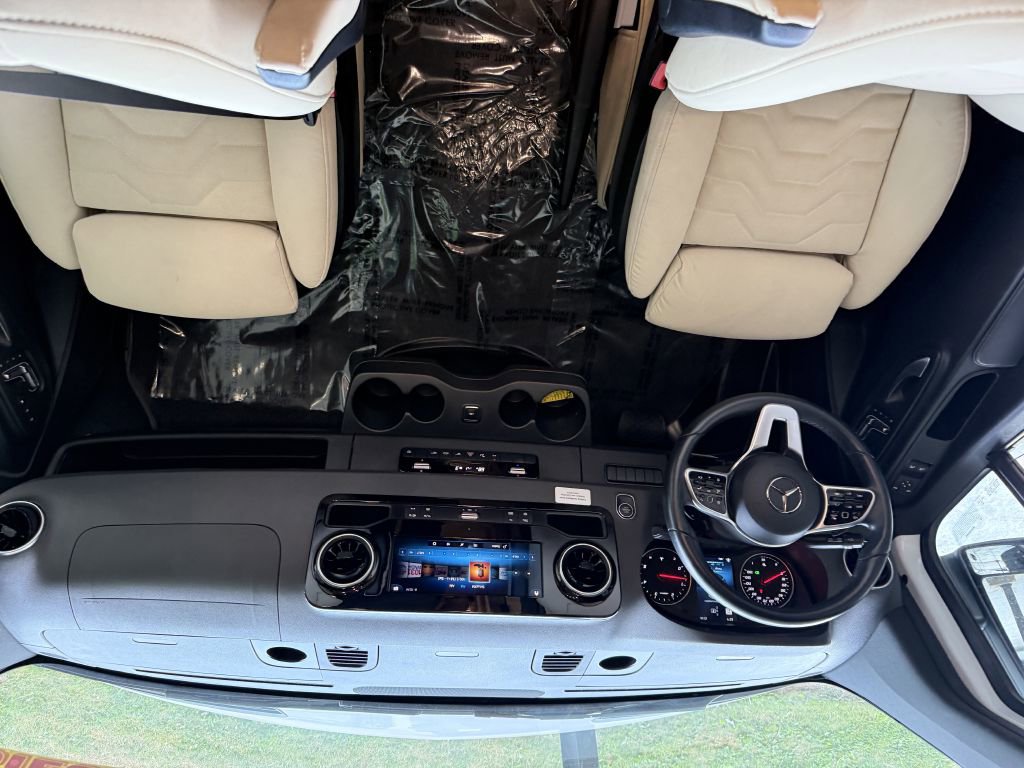 Used 2022 Mercedes-Benz Sprinter 3500 image 63