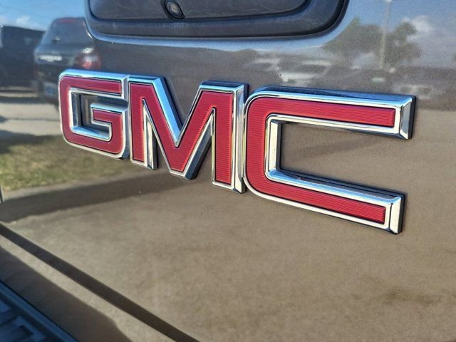 Used 2016 GMC Canyon SLT image 12