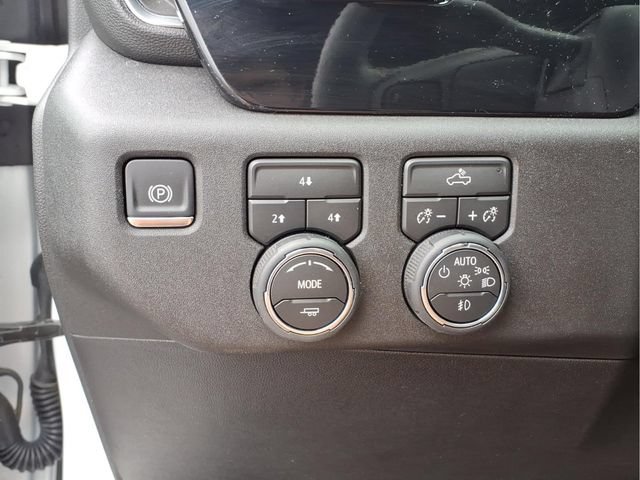 Used 2025 Chevrolet Silverado 2500 LT w/ Convenience Package AWD/4WD image 15