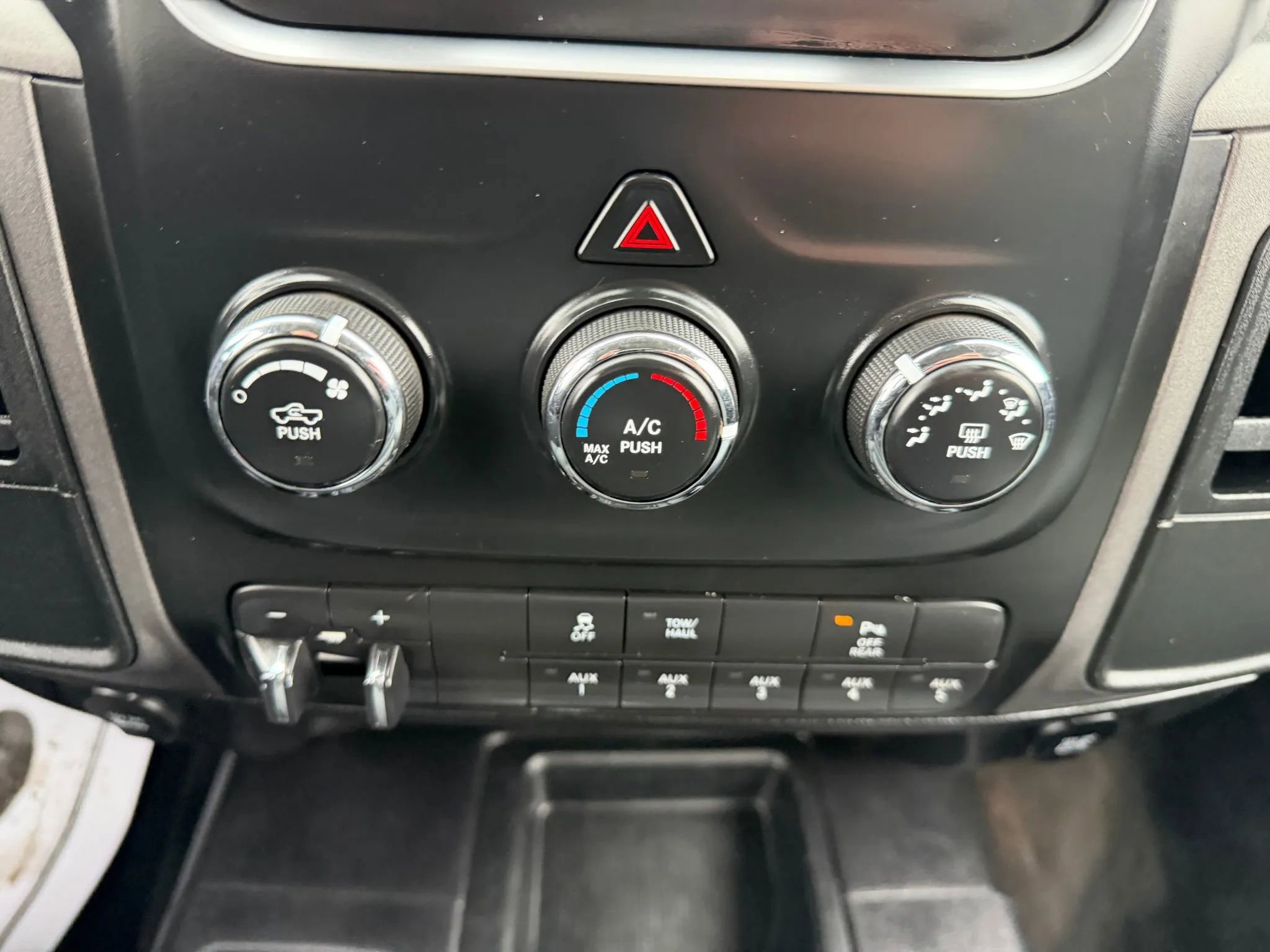 Used 2017 RAM 3500 Tradesman w/ Chrome Appearance Group image 18