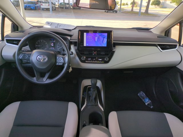 Used 2025 Toyota Corolla LE FWD image 17