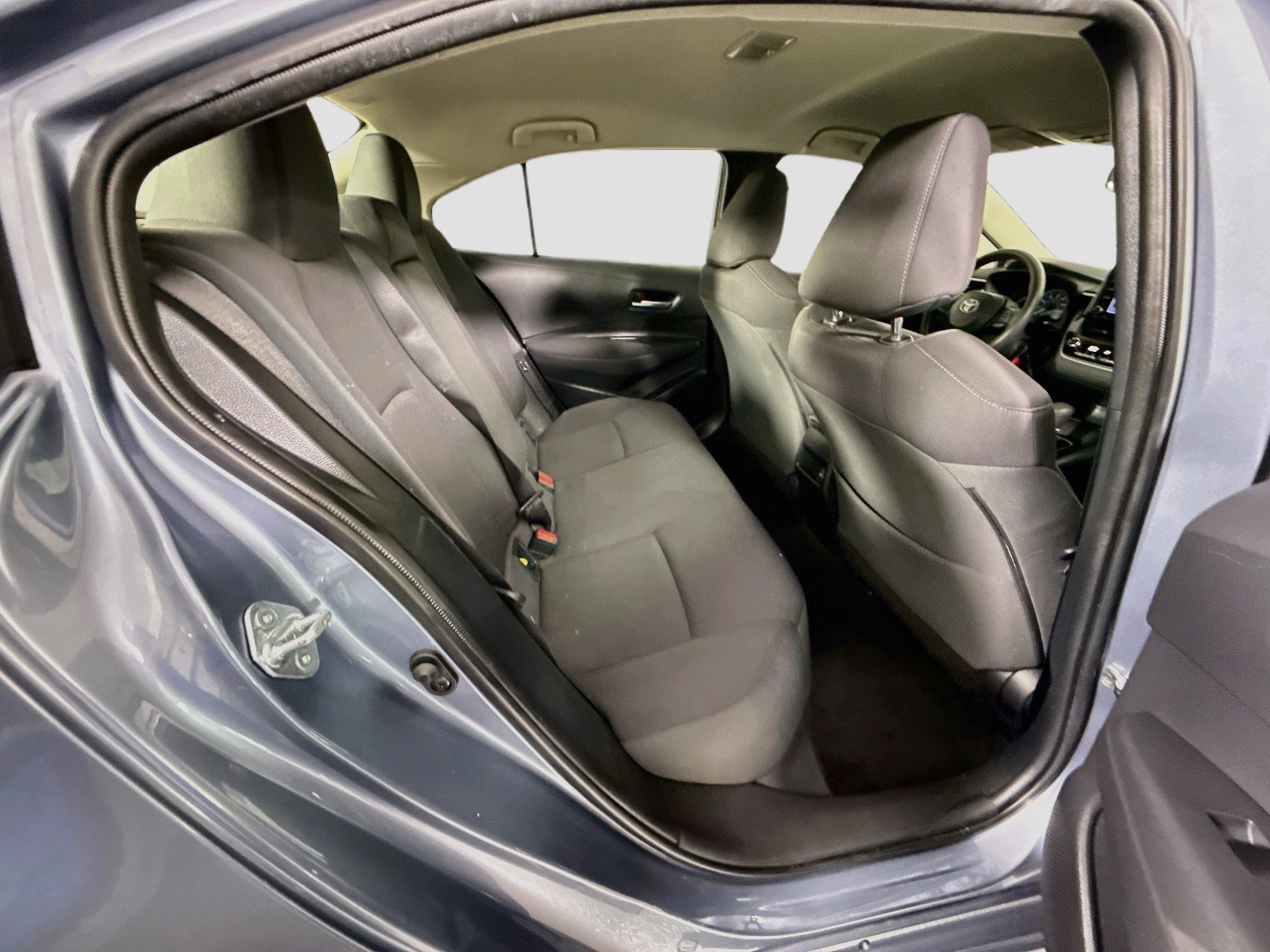 Used 2021 Toyota Corolla LE FWD image 26