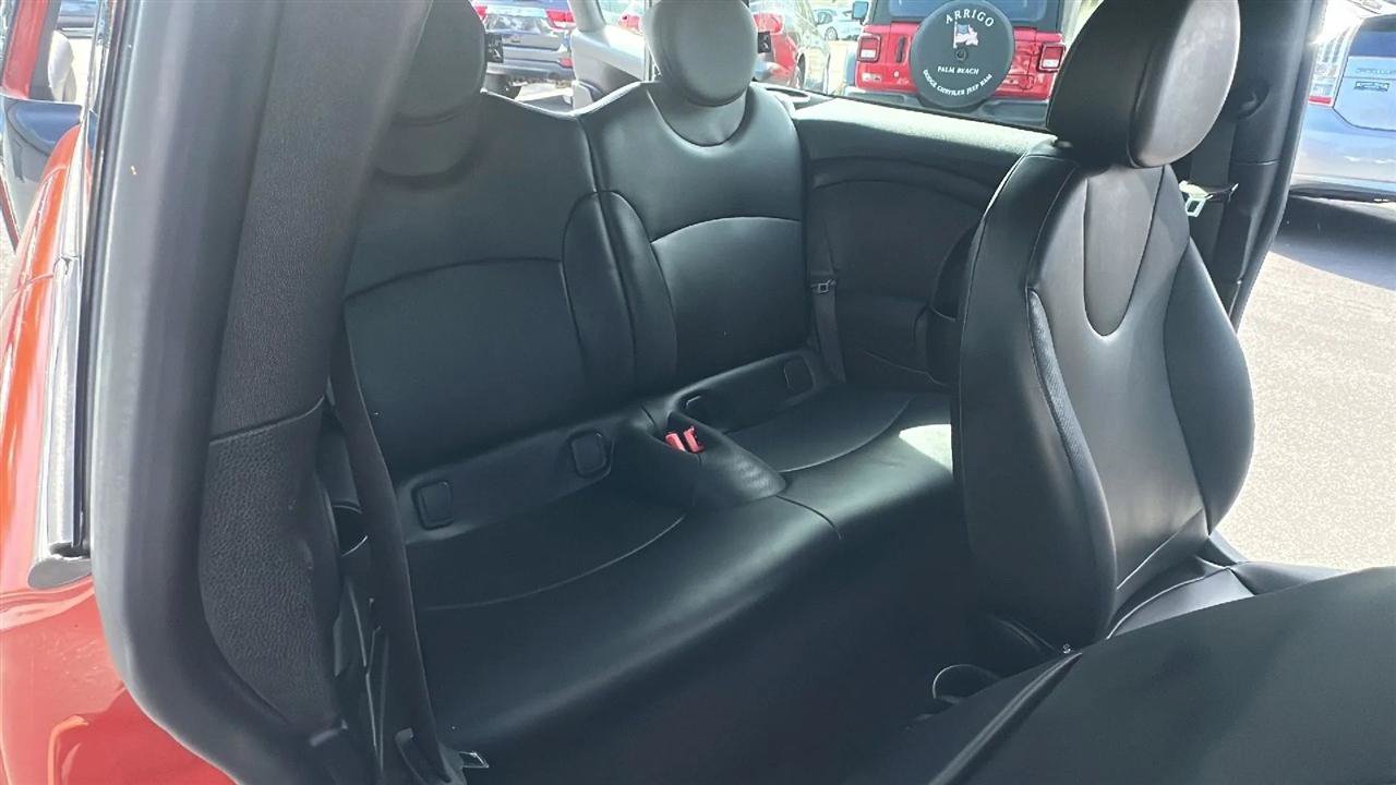 Used 2013 MINI Cooper Clubman FWD image 24