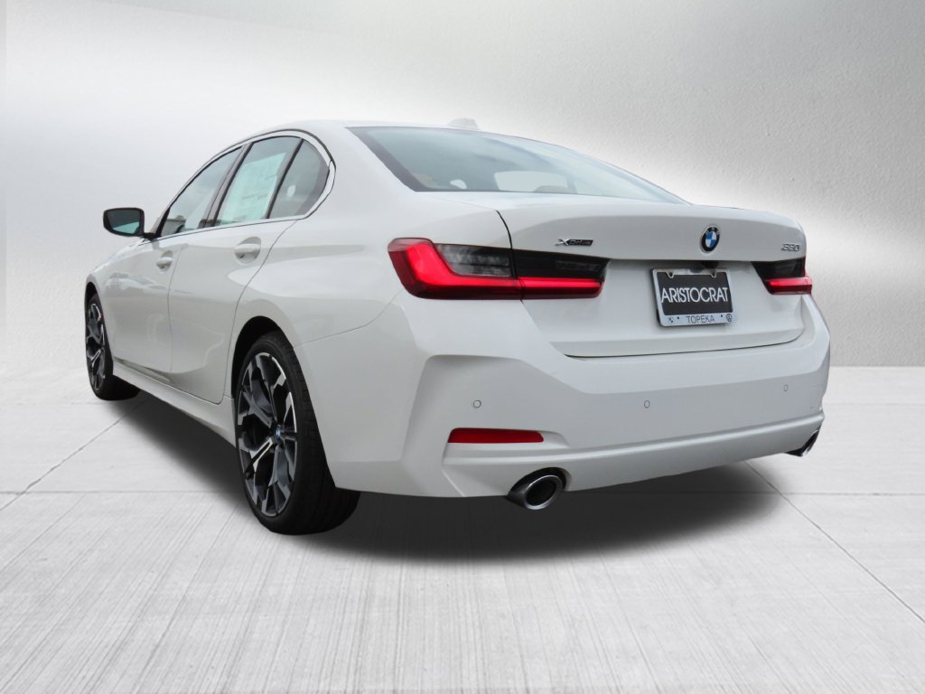 Certified 2026 BMW 330i xDrive Sedan w/ Premium Package AWD/4WD image 22