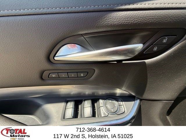 Used 2025 Cadillac XT4 Premium Luxury AWD/4WD image 19