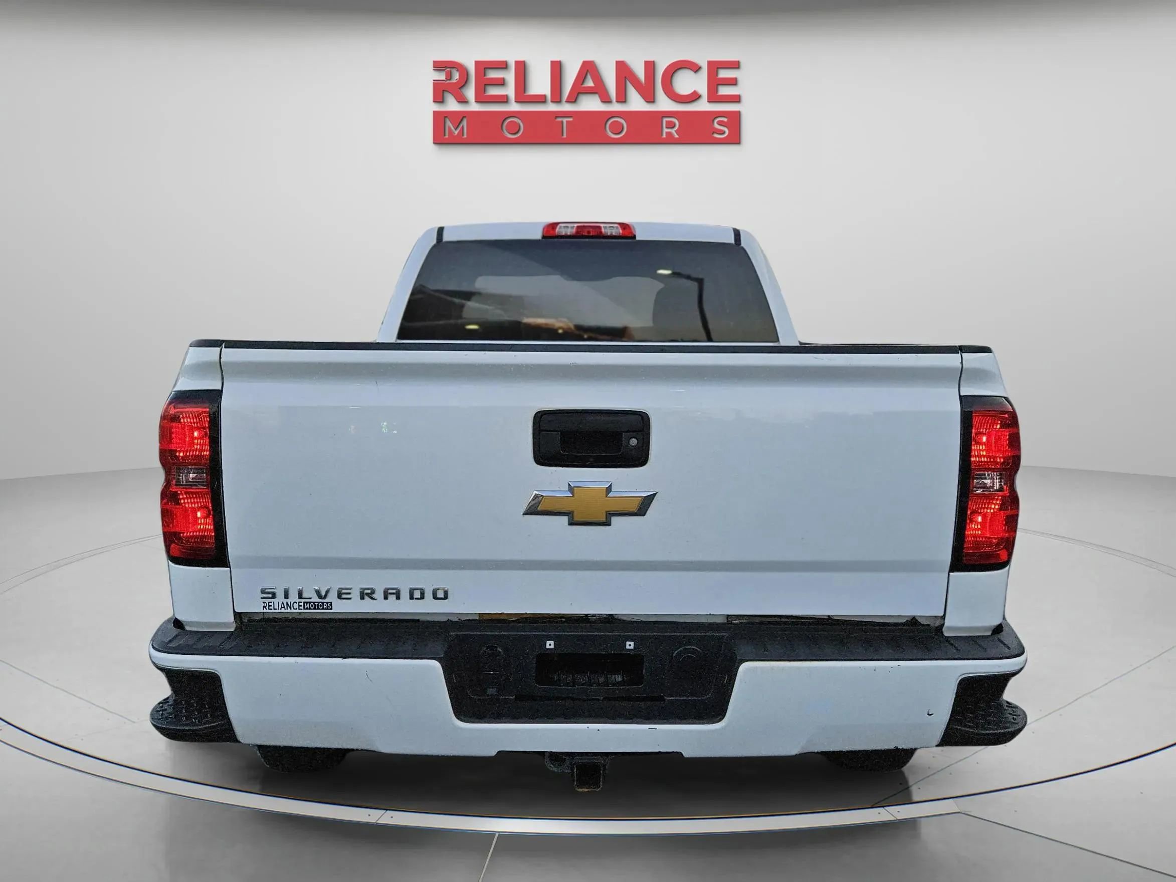 Used 2018 Chevrolet Silverado 1500 Custom w/ Trailering Package image 5