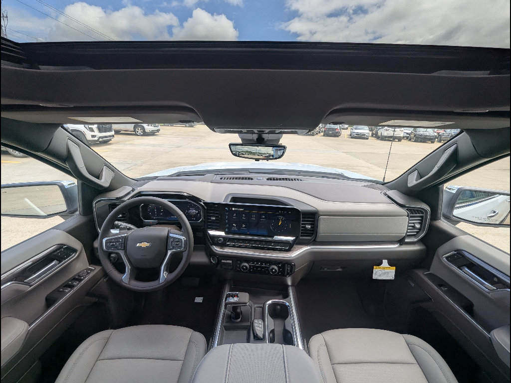 New 2026 Chevrolet Silverado 1500 LTZ w/ Technology Package AWD/4WD image 19