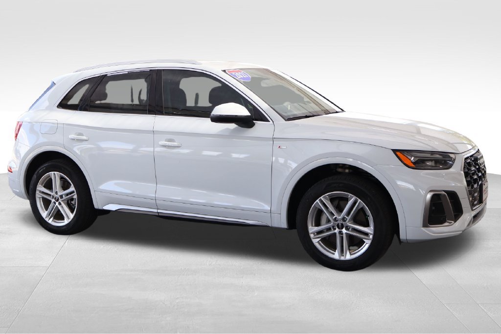 Used 2021 Audi Q5 e Premium Plus w/ Premium Plus Package AWD/4WD image 20