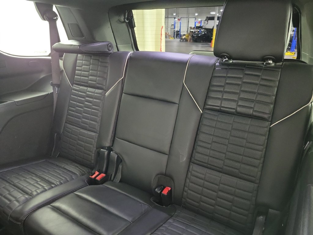Certified 2025 Cadillac Escalade Sport Platinum AWD/4WD image 12