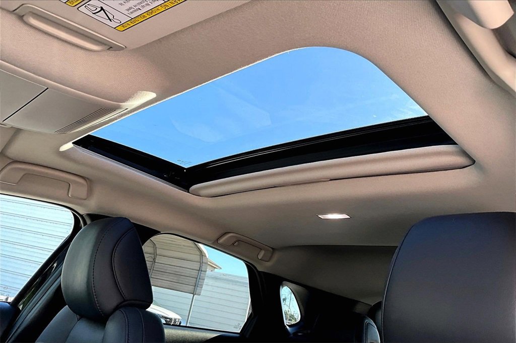 Certified 2025 MAZDA CX-30 AWD 2.5 S w/ Premium Package image 12