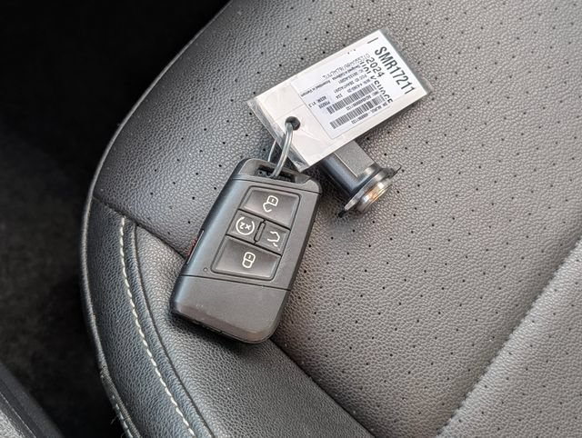 Used 2024 Volkswagen Jetta SE FWD image 30