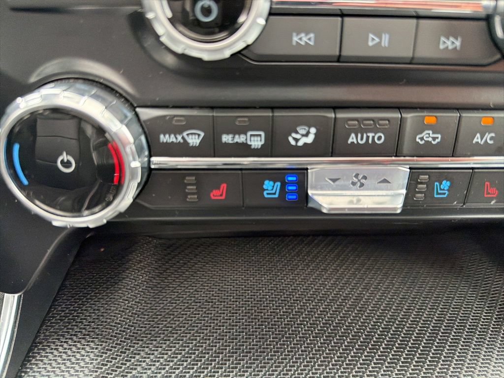 Certified 2023 Ford F150 Raptor w/ Raptor Carbon Fiber Package AWD/4WD image 34