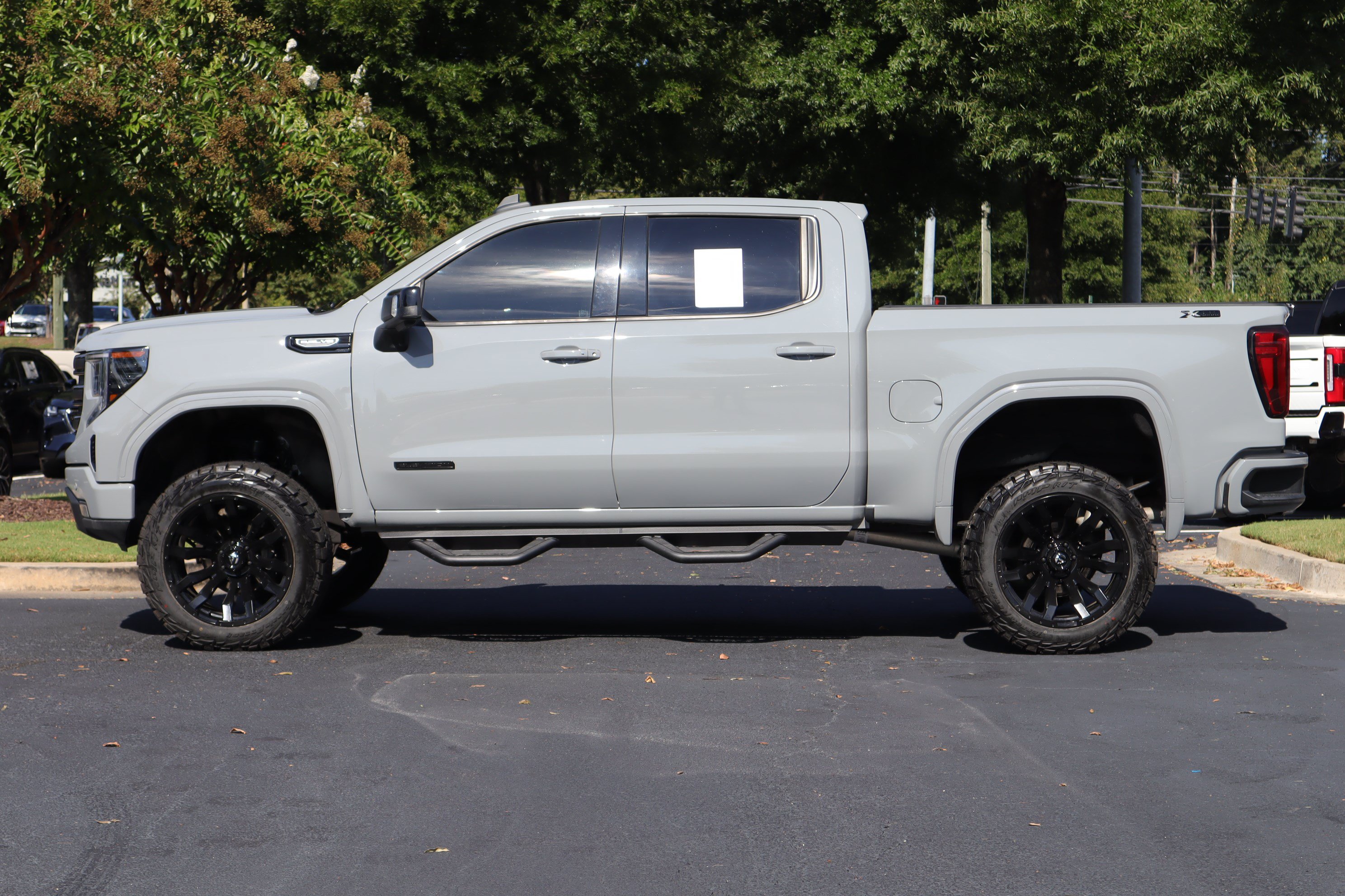 Used 2024 GMC Sierra 1500 Elevation w/ Elevation Premium Package AWD/4WD image 5
