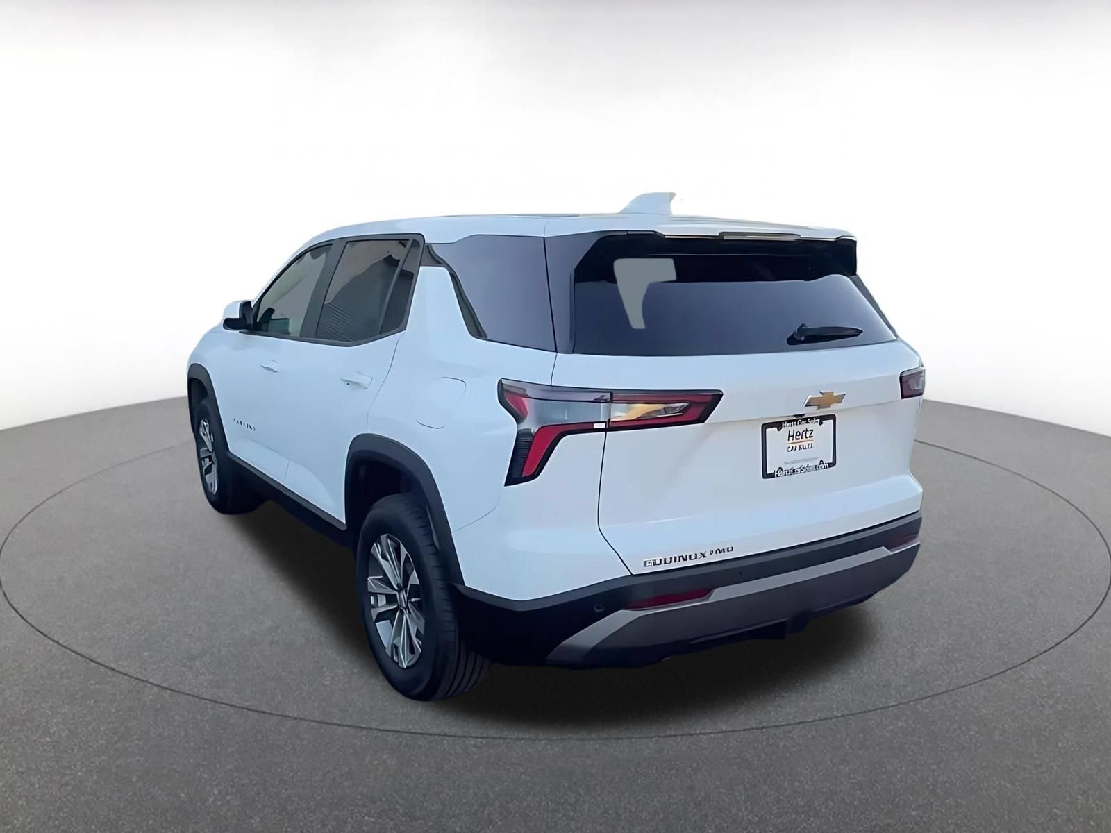 Used 2025 Chevrolet Equinox LT AWD/4WD image 11