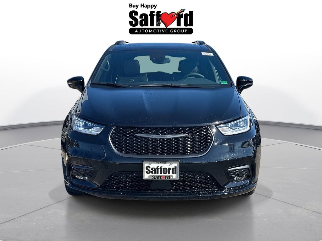 New 2026 Chrysler Pacifica Limited w/ S Appearance Package FWD image 8