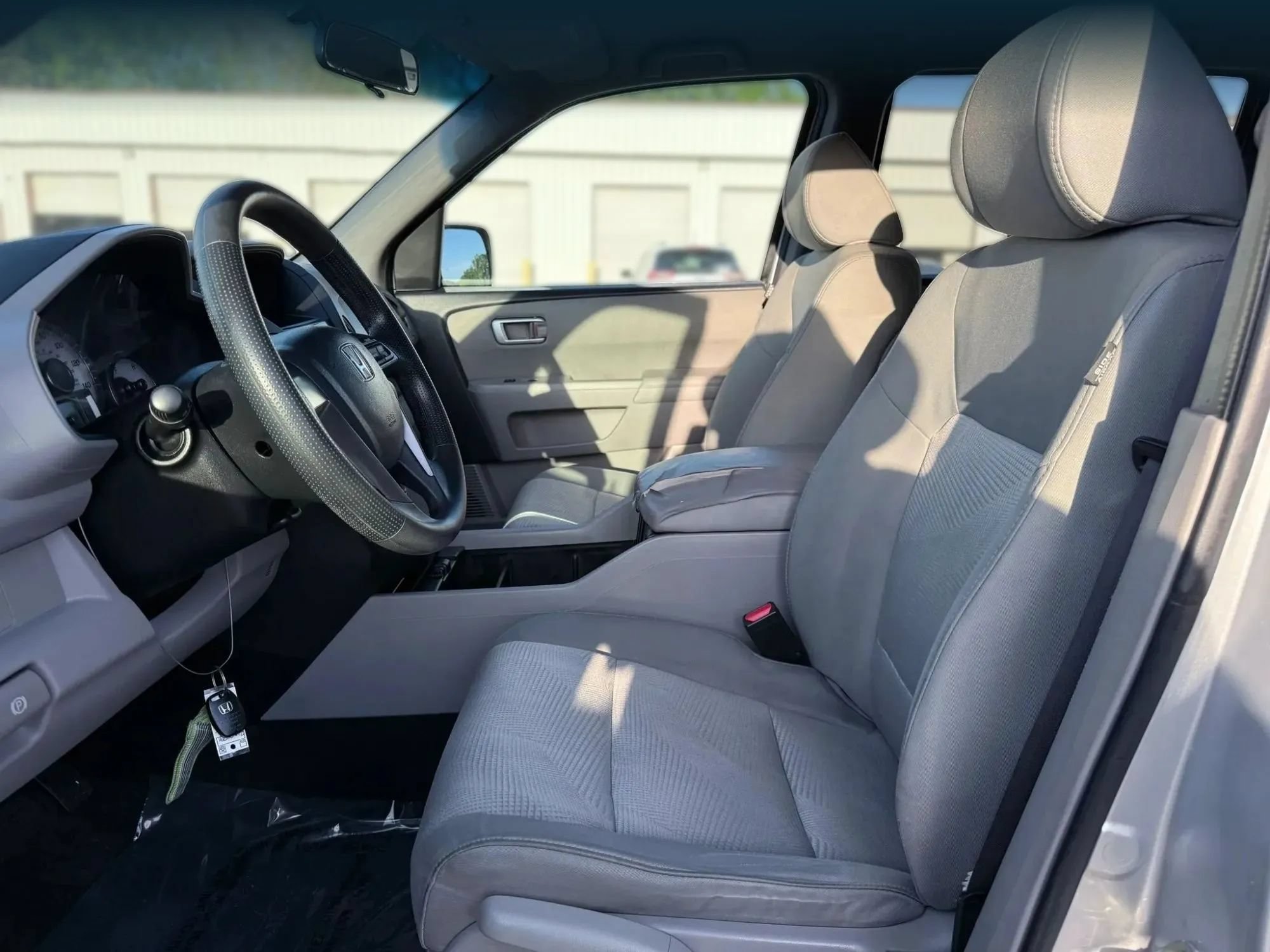 Used 2012 Honda Pilot LX image 2