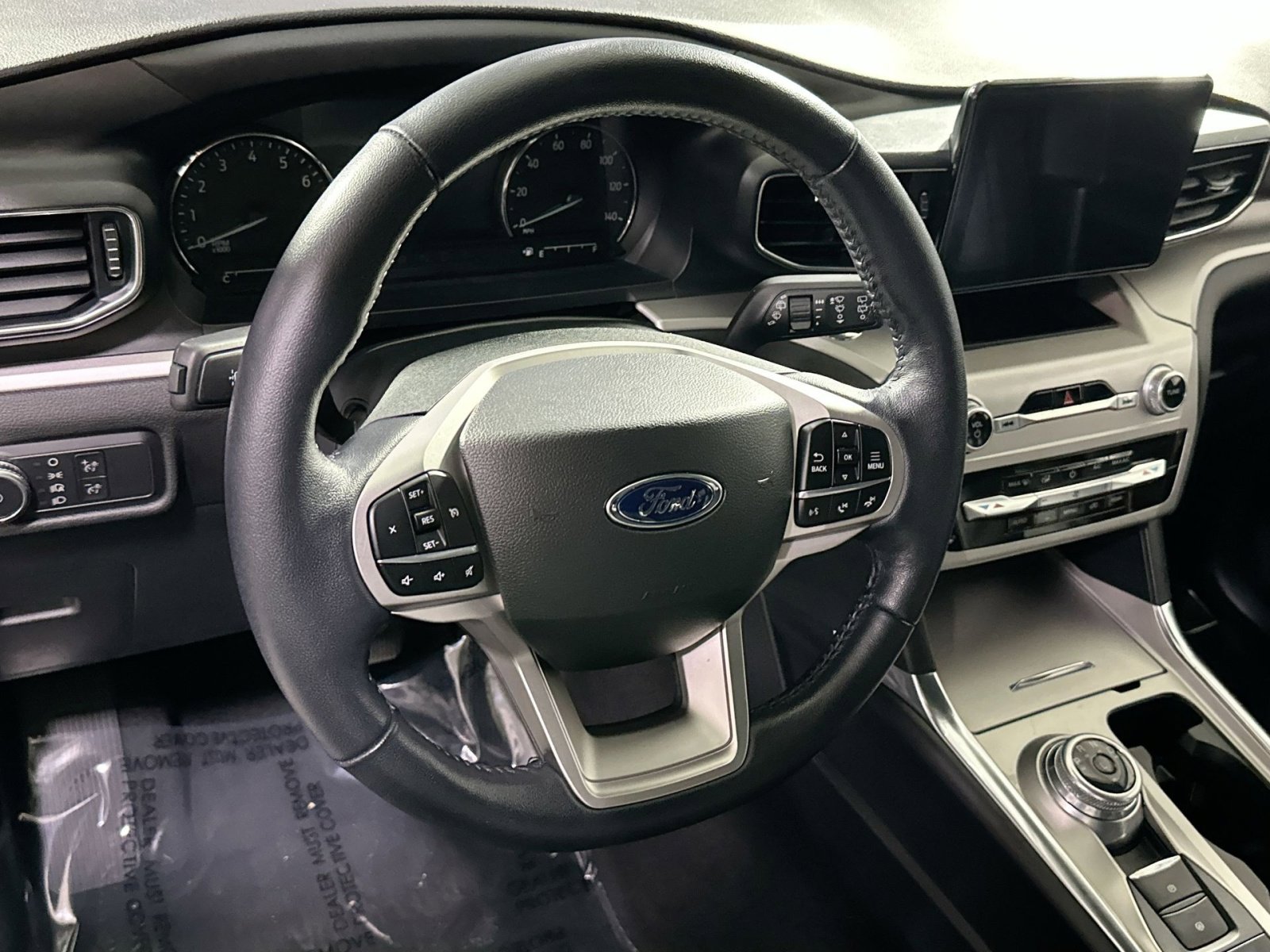 Used 2022 Ford Explorer XLT w/ Equipment Group 202A image 19