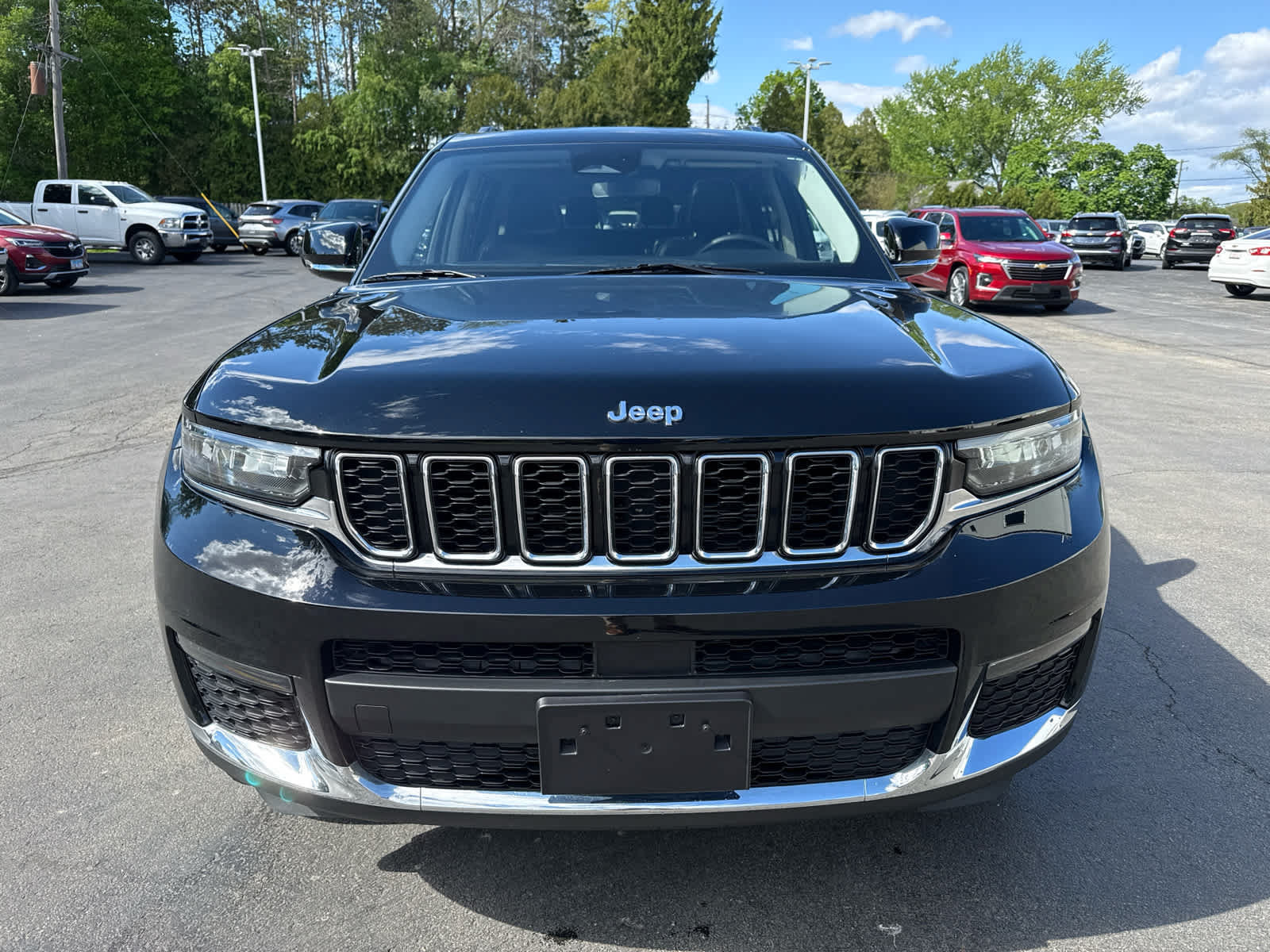 Used 2023 Jeep Grand Cherokee L Limited AWD/4WD image 8