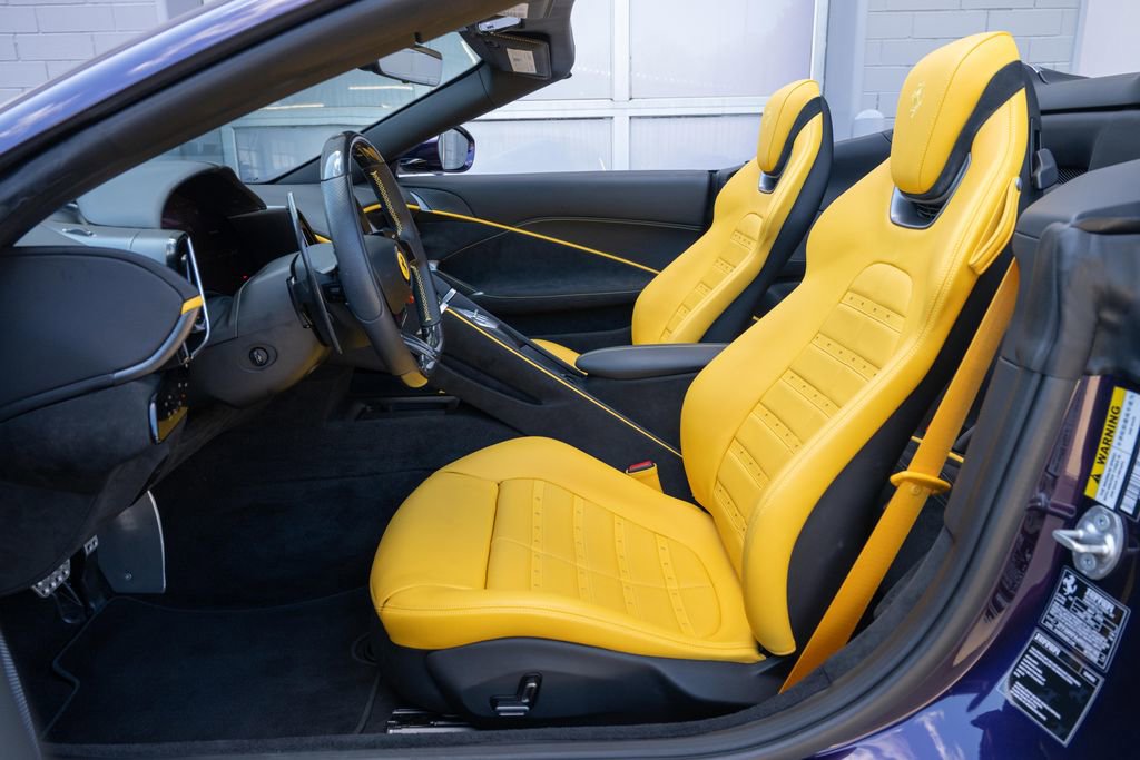 Used 2024 Ferrari Roma Spider image 30