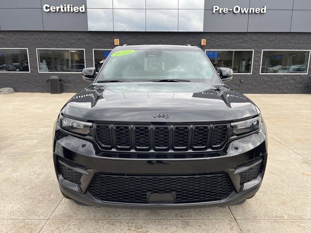 Certified 2024 Jeep Grand Cherokee Altitude AWD/4WD image 2