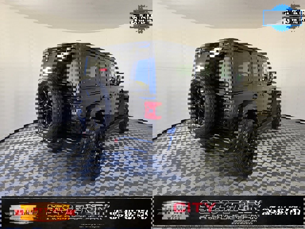 Used 2021 Jeep Wrangler Unlimited Sahara image 7