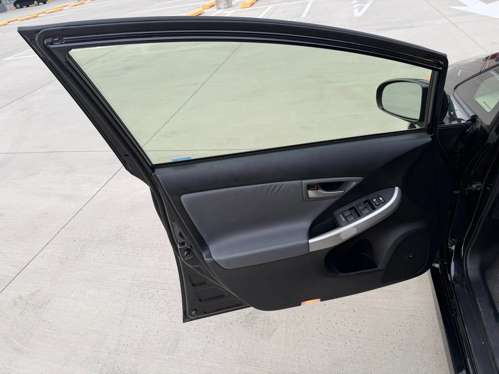 Used 2014 Toyota Prius Four FWD image 21