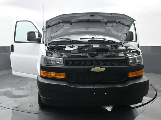 Used 2023 Chevrolet Express 2500 Extended RWD image 18