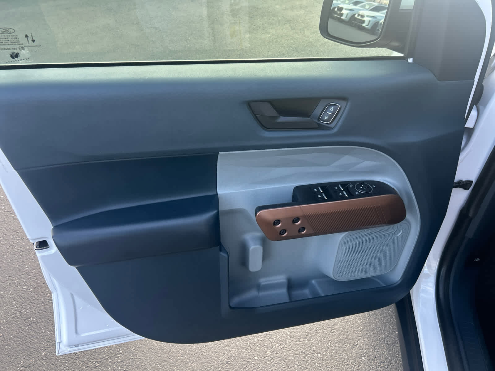 Used 2022 Ford Maverick Lariat w/ Equipment Group 500A Standard image 24