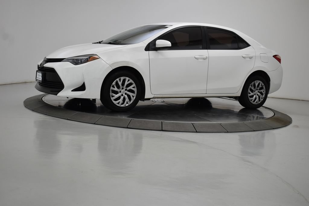 Used 2017 Toyota Corolla LE FWD image 16
