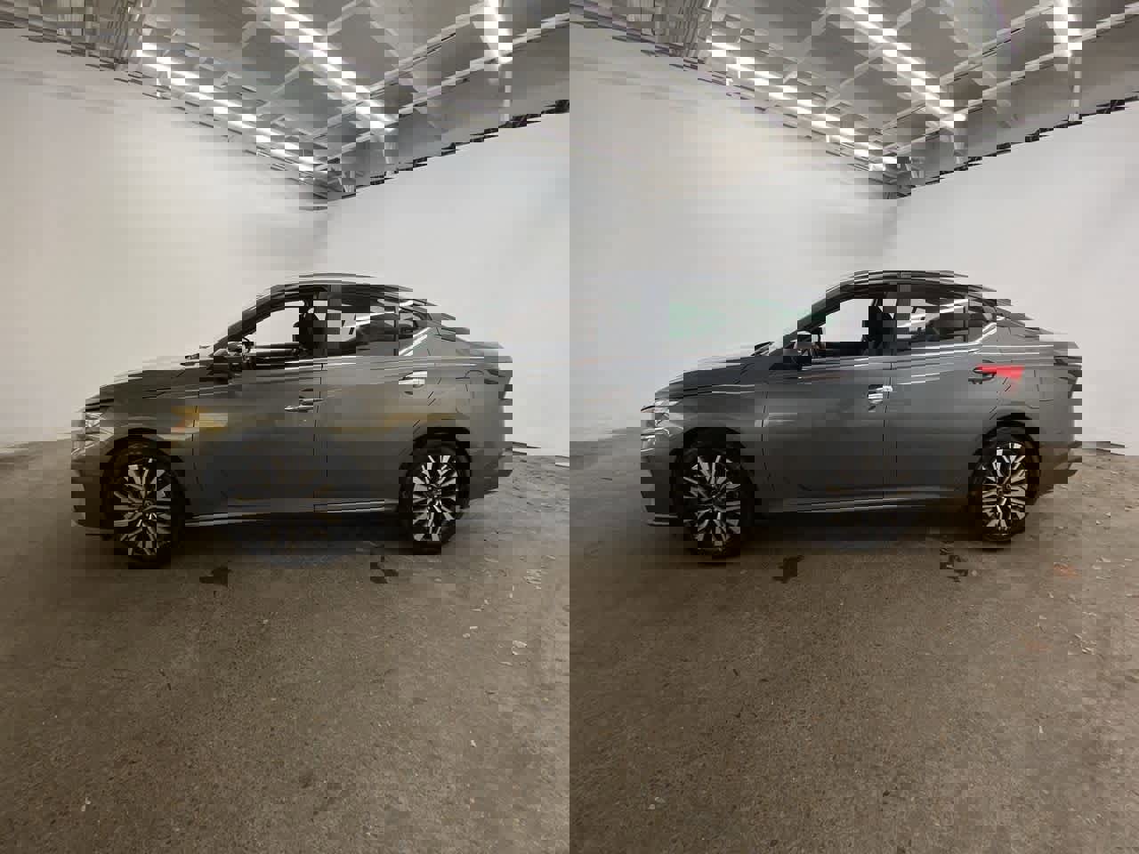 Used 2023 Nissan Altima 2.5 SV image 3