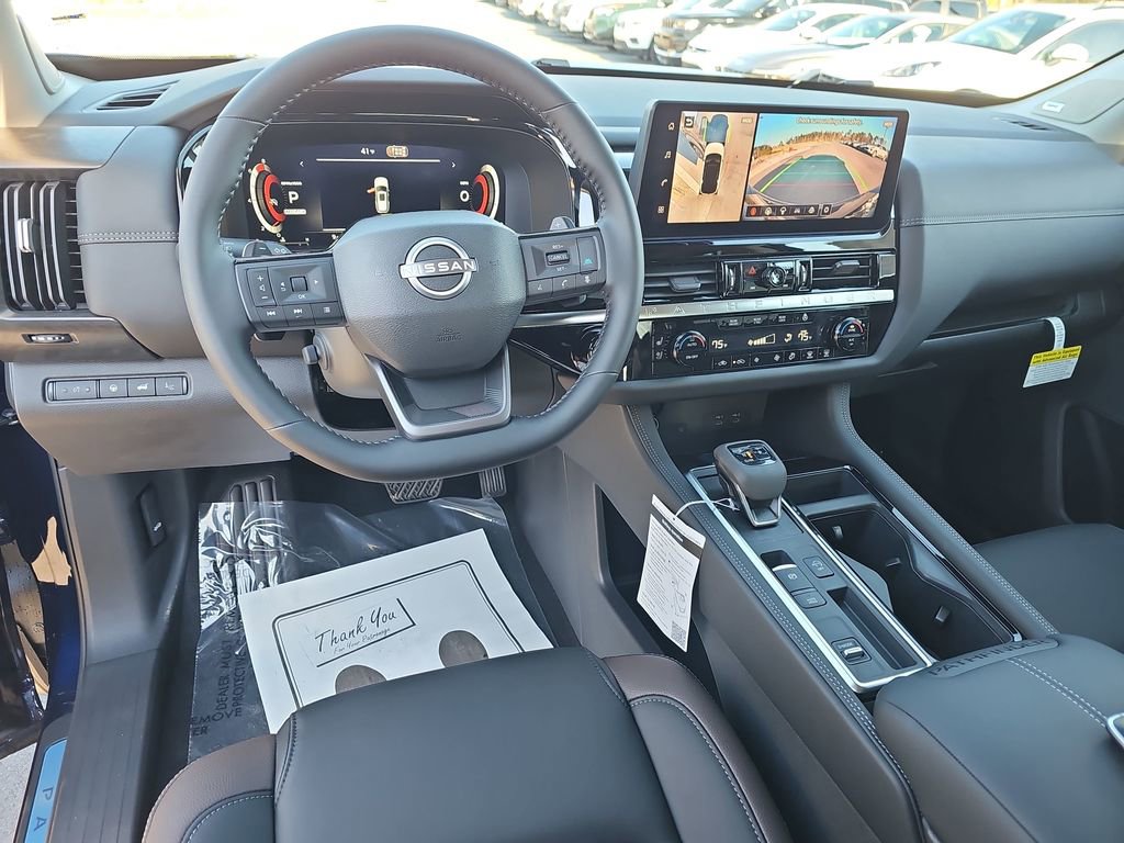 New 2026 Nissan Pathfinder Platinum FWD image 21