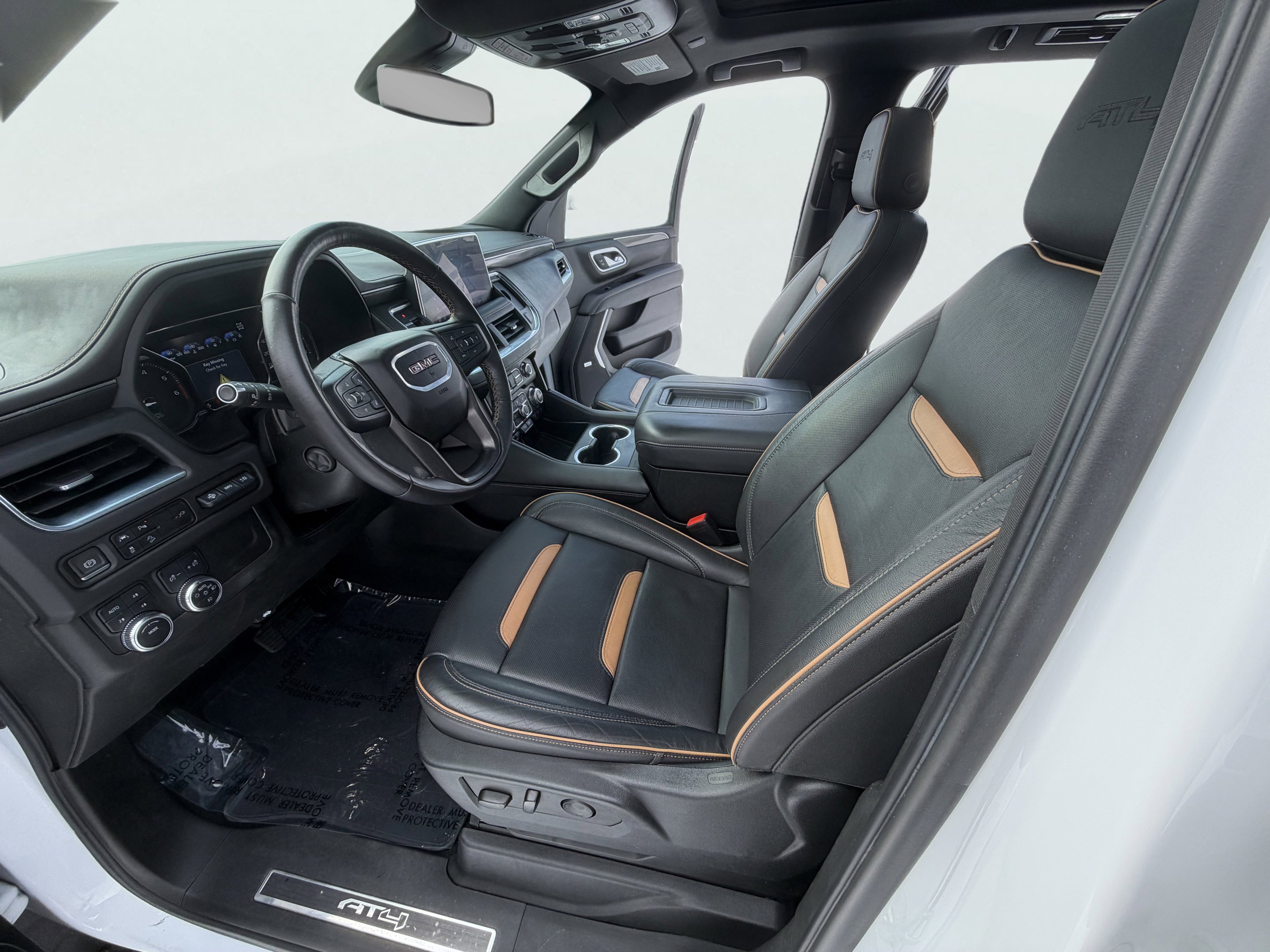 Used 2021 GMC Yukon AT4 w/ Technology Package image 14