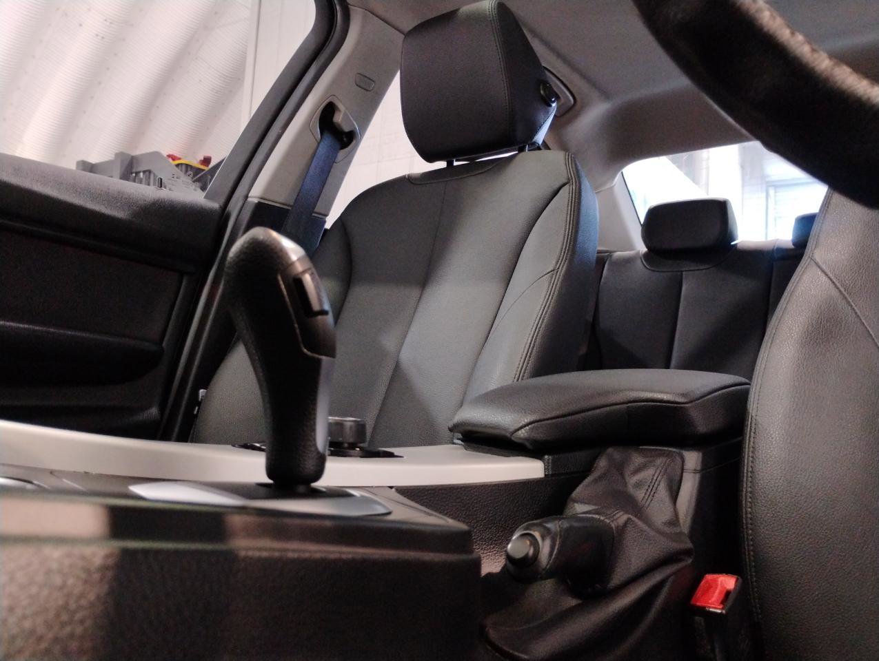 Used 2017 BMW 320i Sedan image 72