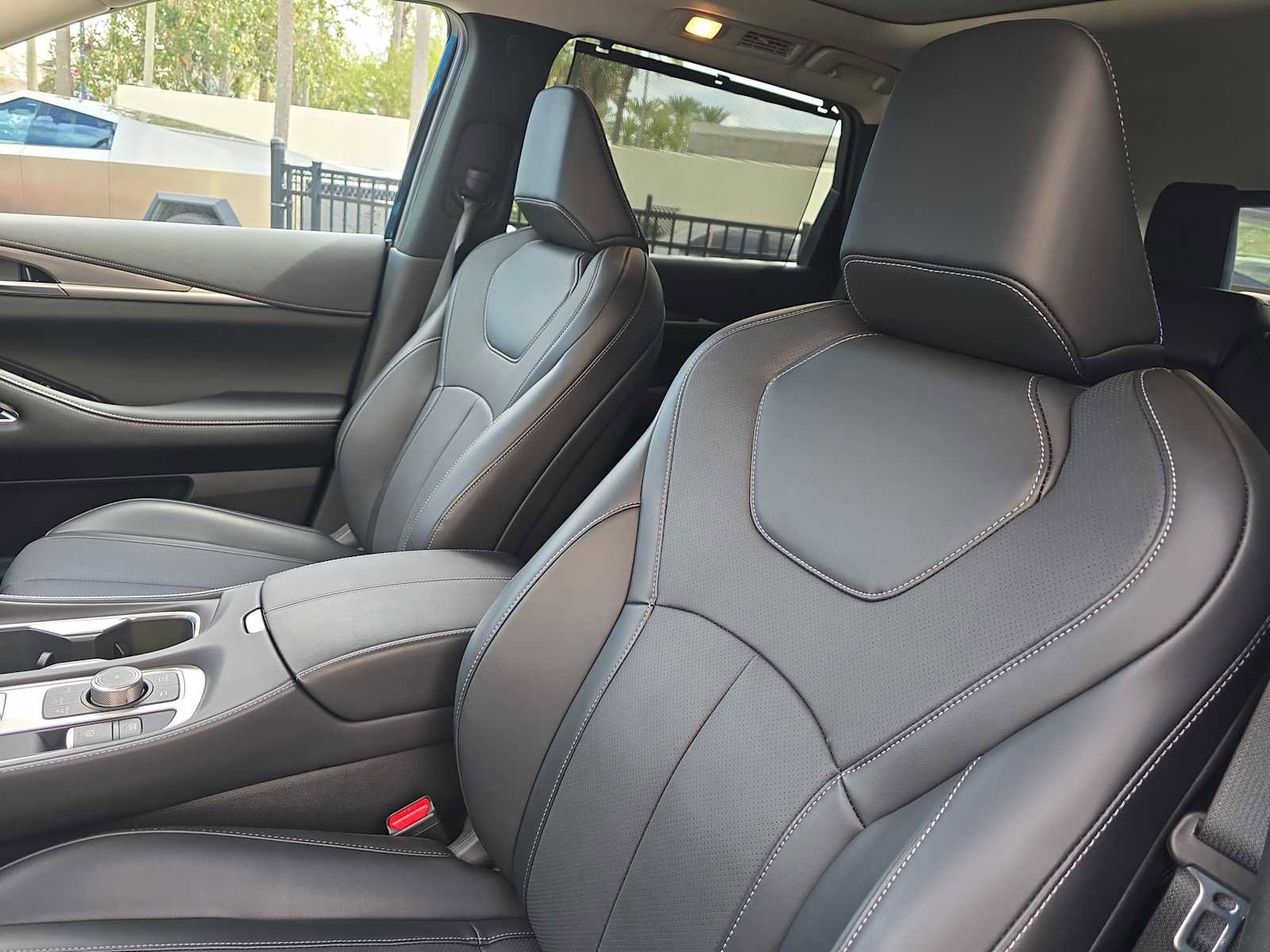 Certified 2026 INFINITI QX60 Luxe w/ Cargo Package image 17