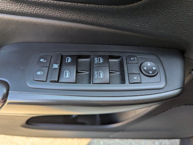 Used 2021 Jeep Cherokee Trailhawk w/ Sun, Sound & Nav Group AWD/4WD image 10