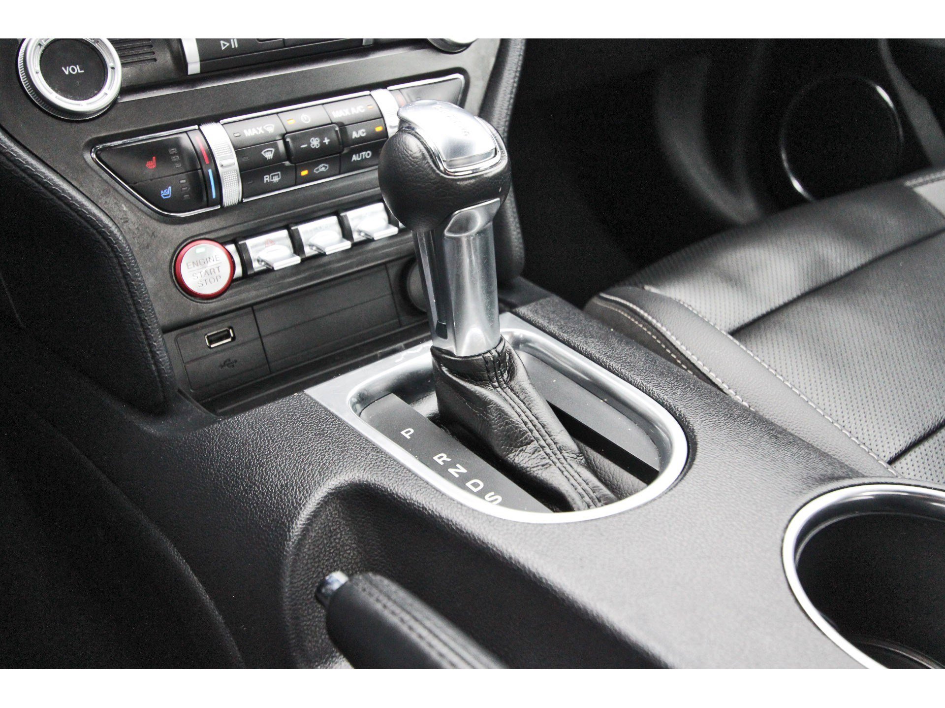 Used 2021 Ford Mustang Premium image 30