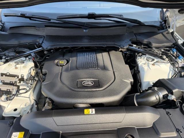 Used 2017 Land Rover Range Rover Sport SE AWD/4WD image 10