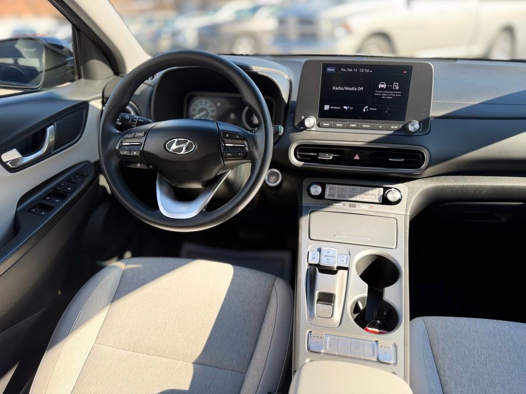 Used 2023 Hyundai Kona SE image 10