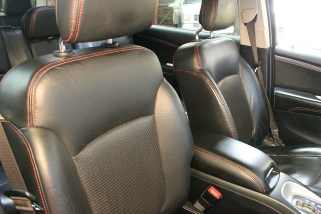 Used 2017 Dodge Journey GT w/ Driver Convenience Group FWD image 11