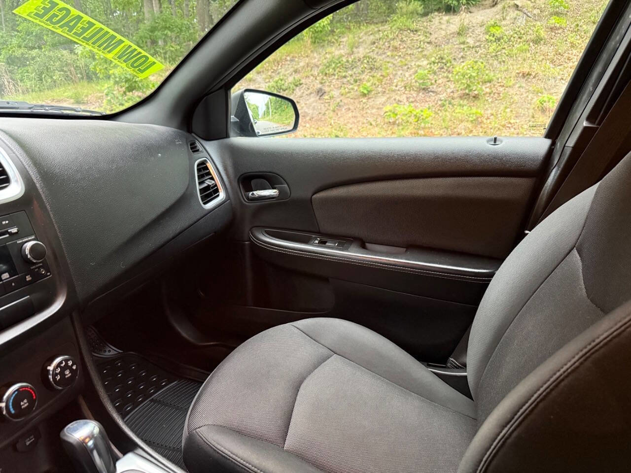 Used 2013 Dodge Avenger SE FWD image 13