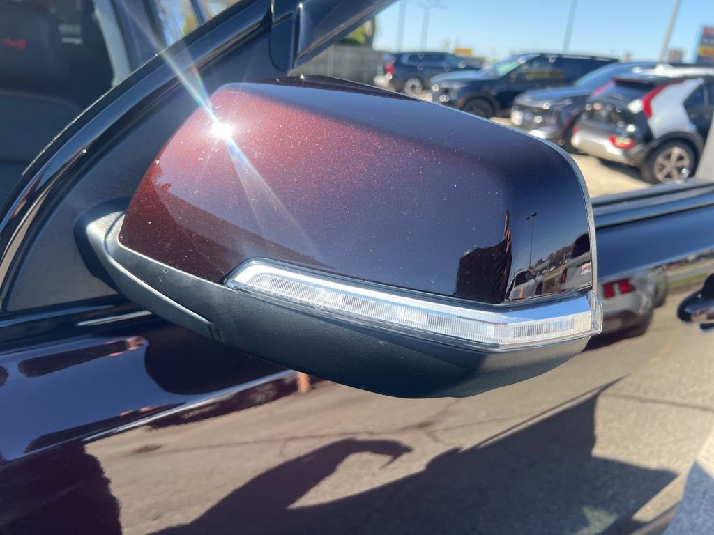 Used 2021 GMC Acadia AT4 w/ Technology Package AWD/4WD image 22